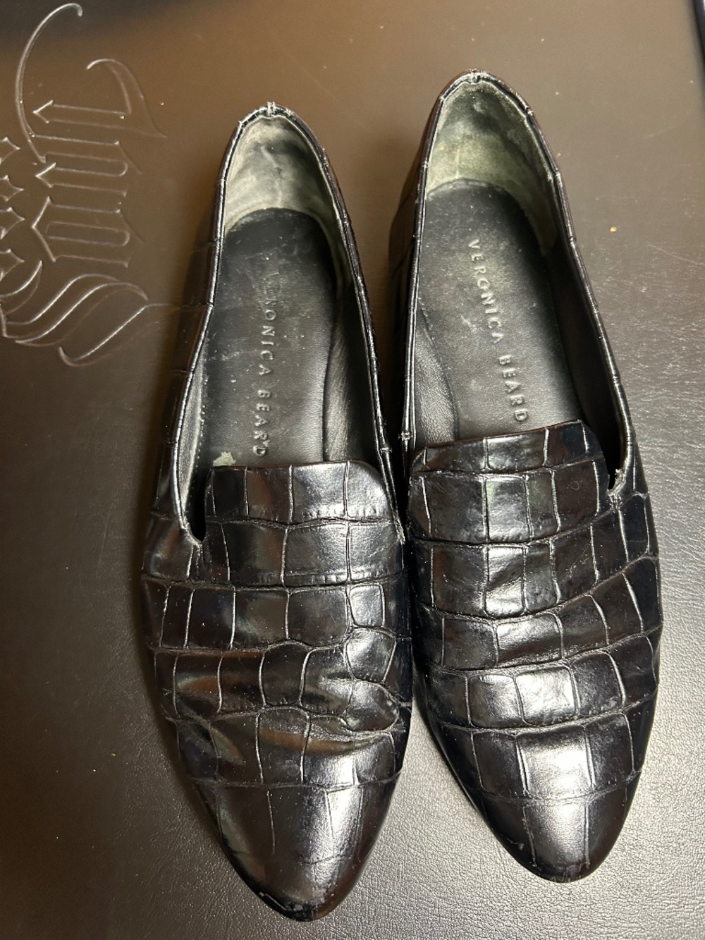 Veronica Beard Black Croc Embossed Pointed Toe Loafers Flats Size 5
